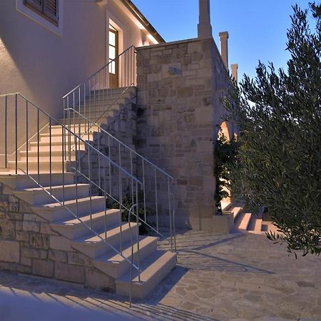 Villa Aries Supetar Exterior photo