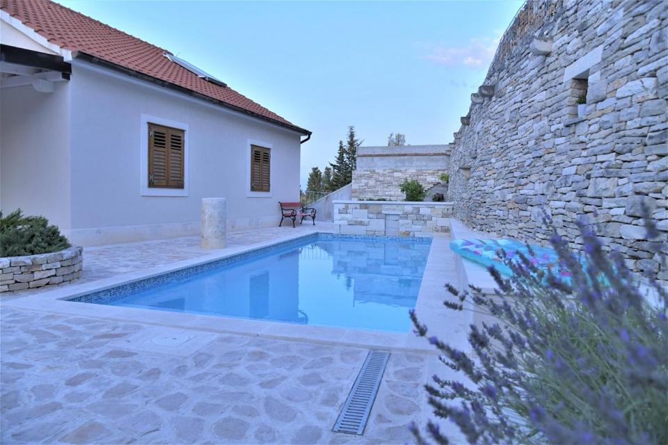 Villa Aries Supetar Exterior photo